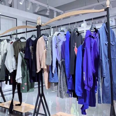 宜興廈門庫存服裝 零售市場的新機遇與挑戰